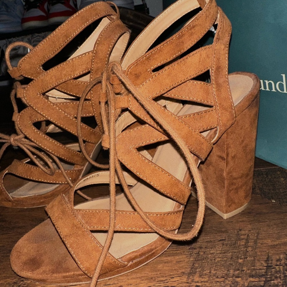 strappy brown heels size 8